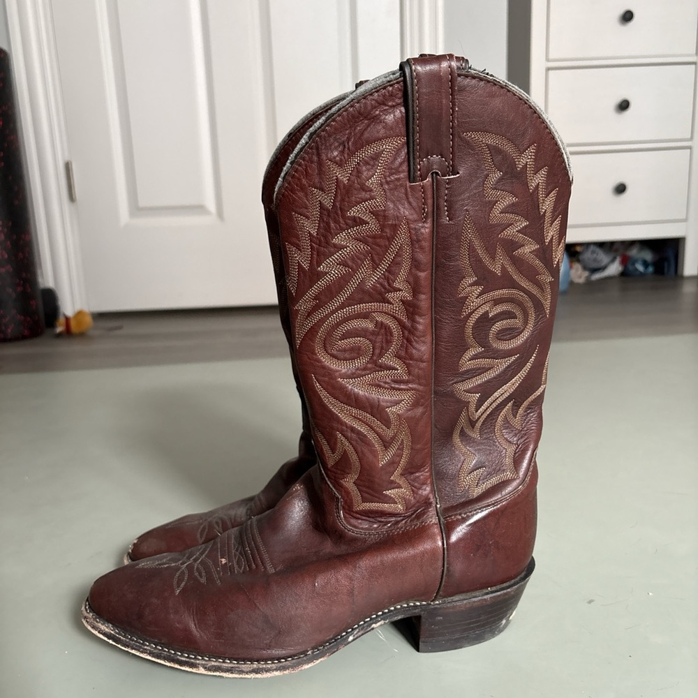 Classic Brown Leather Cowboy Boots